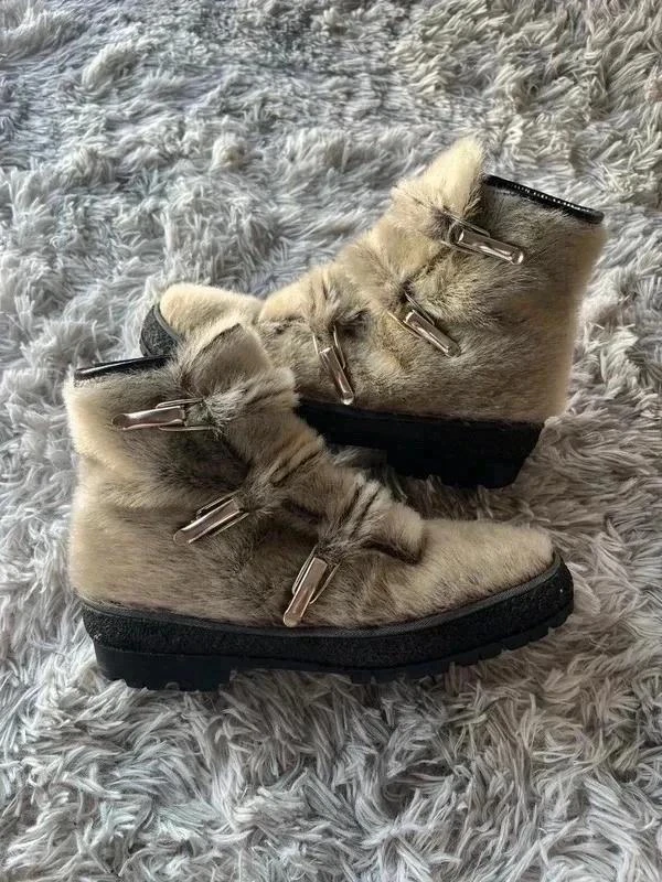 Vintage Womens faux fur Hiker Boots Size 37